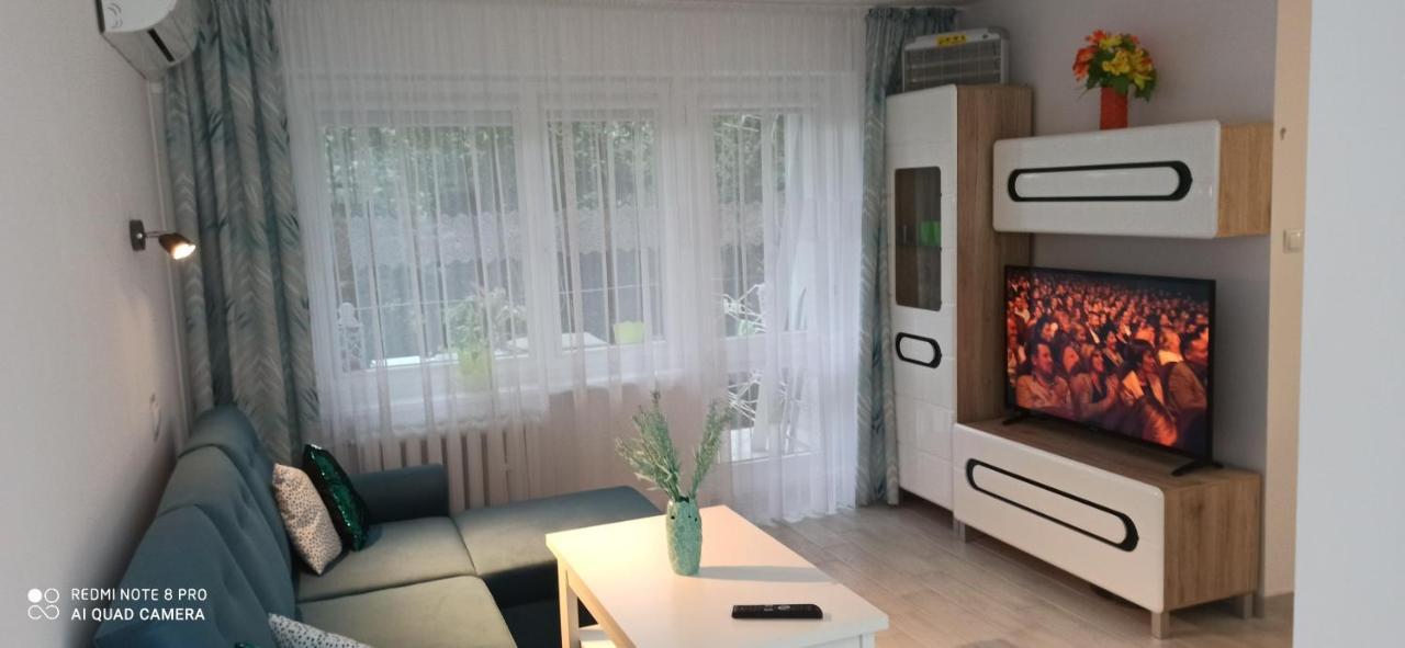 Magdalenka Appartement Legnica Buitenkant foto