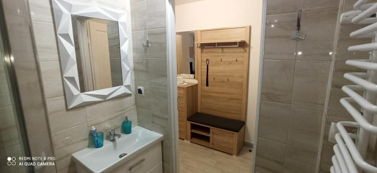 Magdalenka Appartement Legnica Buitenkant foto